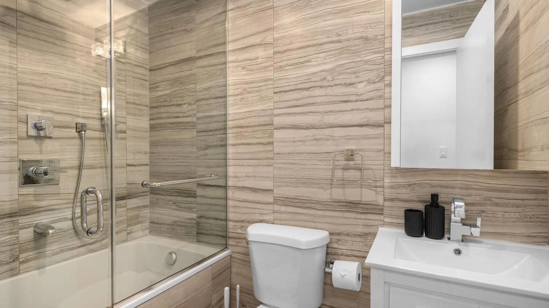 Lower Manhattan 3Br Gem, Perfect For Families نيو يورك شقة